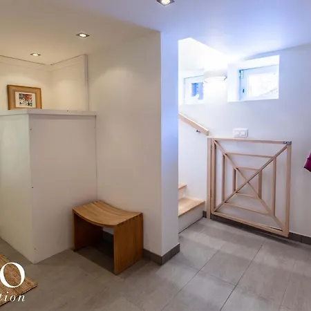 A Great For 4 People With Jacuzzi Chalet