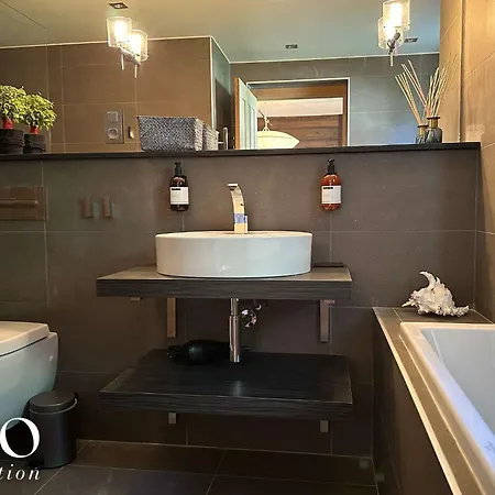 A Great For 4 People With Jacuzzi Chalet Chamonix